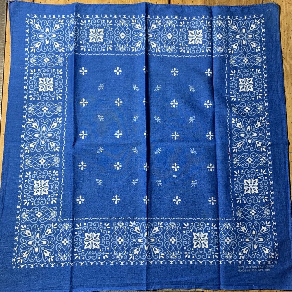 100% Cotton Medium Blue Paisley Fast Color Made In USA  Biker Bandanna